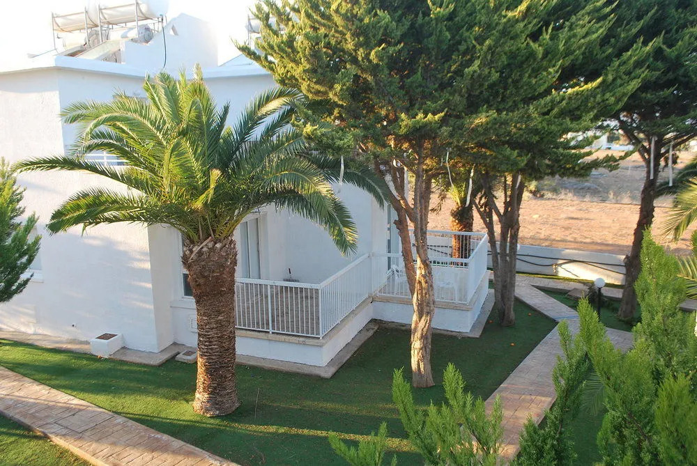 Flisvos Beach Apartments