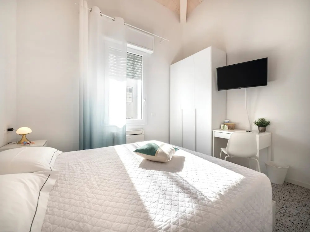 Zuara9Room Rimini