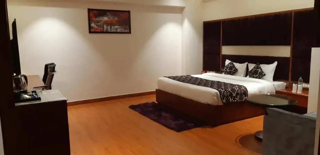 Grand Geet Hotels