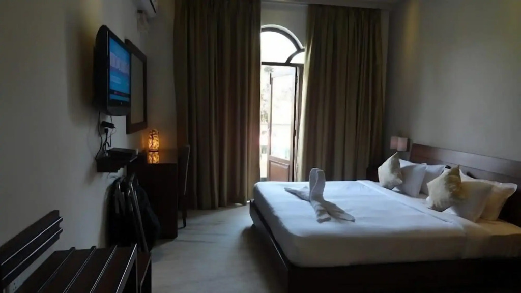 Sukhmantra Resort