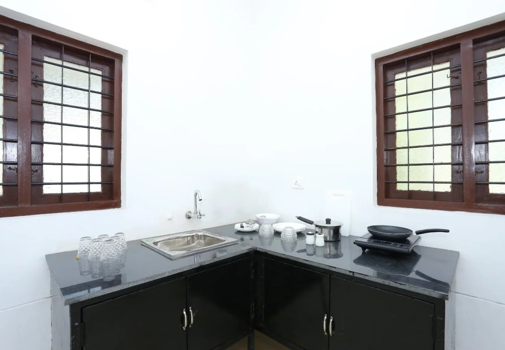 Oyo 25117 Grand Villa