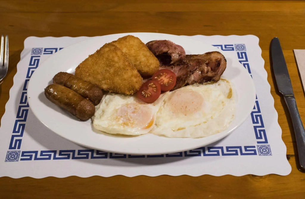 Adventure Lodge and Motels and Tongariro Crossing Track Transport