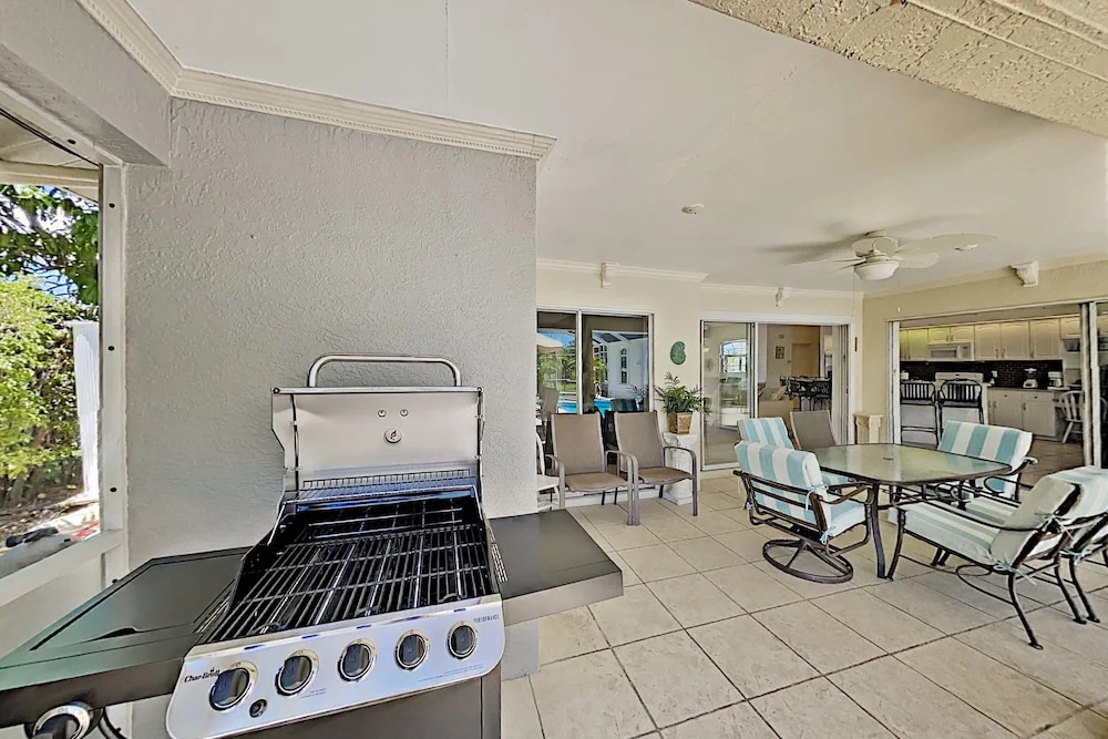 1458viki 7 Bedroom Home