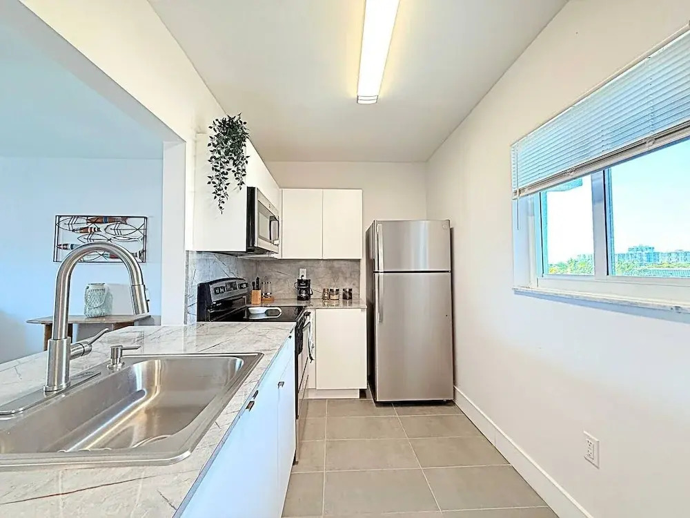Top Location Waterfront Balcony Dream