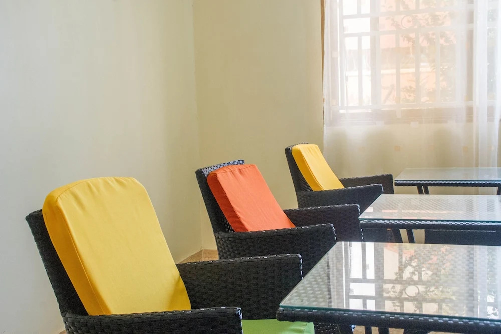 Homely Nest Hotel