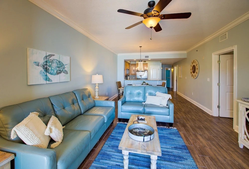 Azure 519 3 Bedroom Condo
