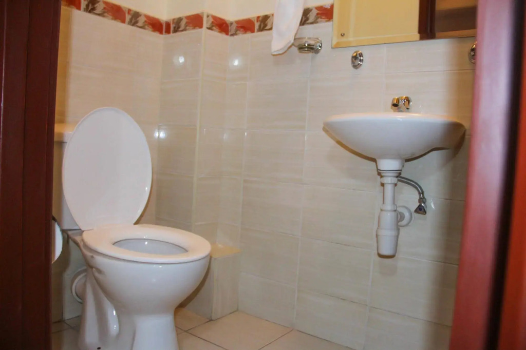 Eron Hotel
