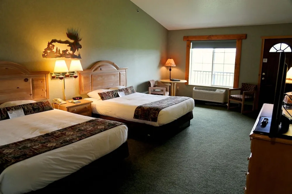 Crooked River Lodge
