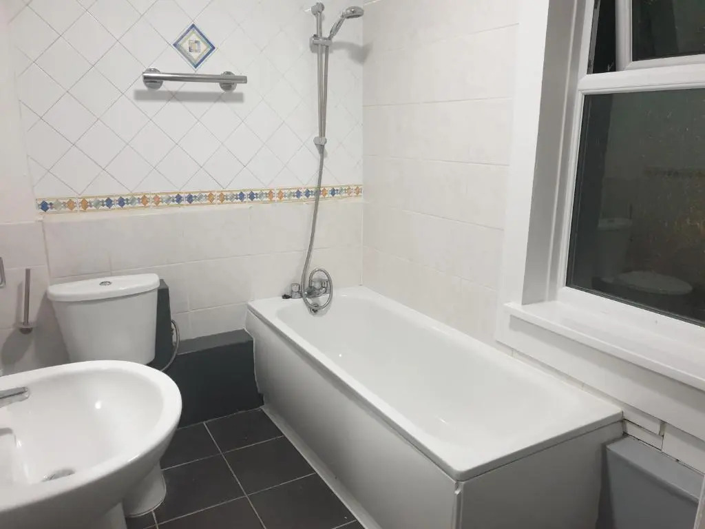 Lovely 1 Bedroom Flat High Barnet 3 Mins Away (Adults Only)