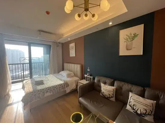Golden Diamond Apartment