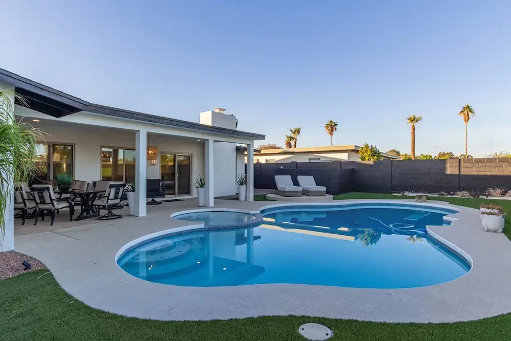 NEW The Wentworth Luxe Retreat Pool Spa