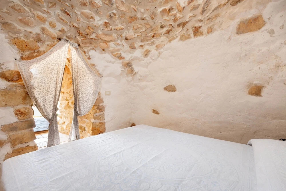 2073 Trulli li Corsari - Trullo Grande by Barbarhouse