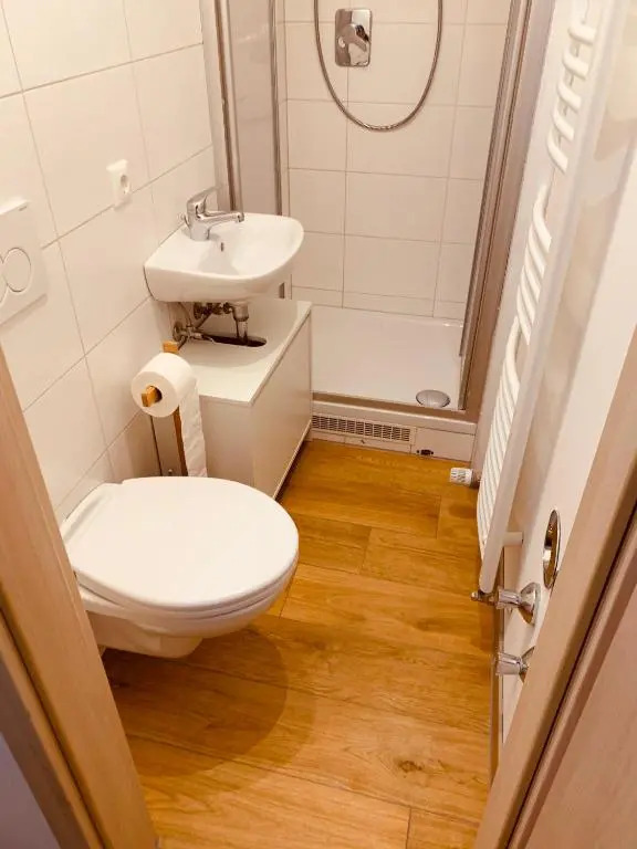 Felix Living 1, Modernes Apartment Fur 2 Personen, Innenstadt, Smart Tv, Parkplatz