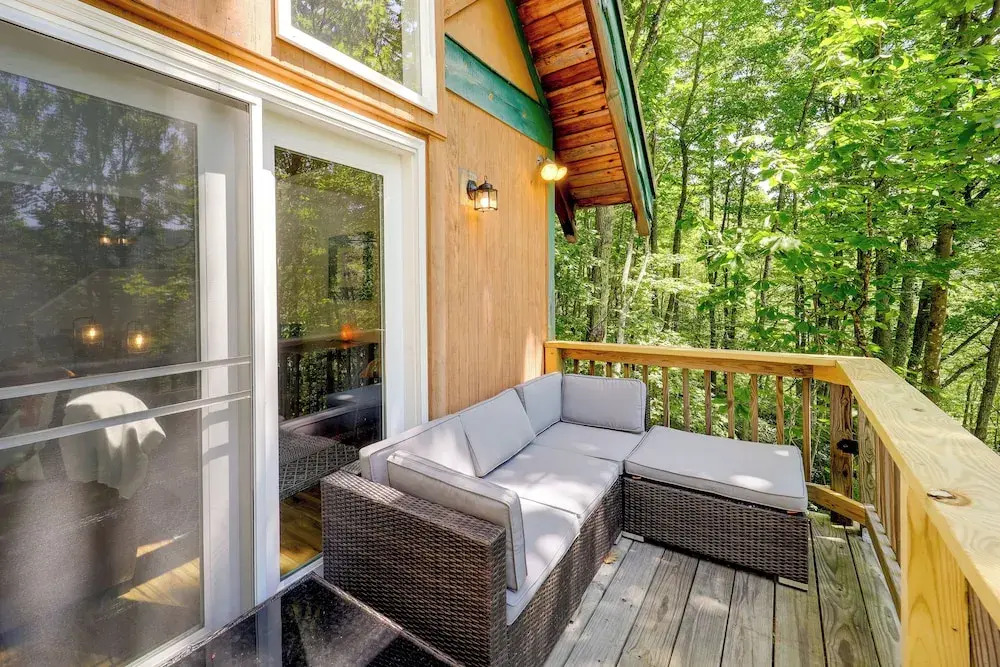Wooded Retreat w/ Decks & Views in Beech Mountain!
