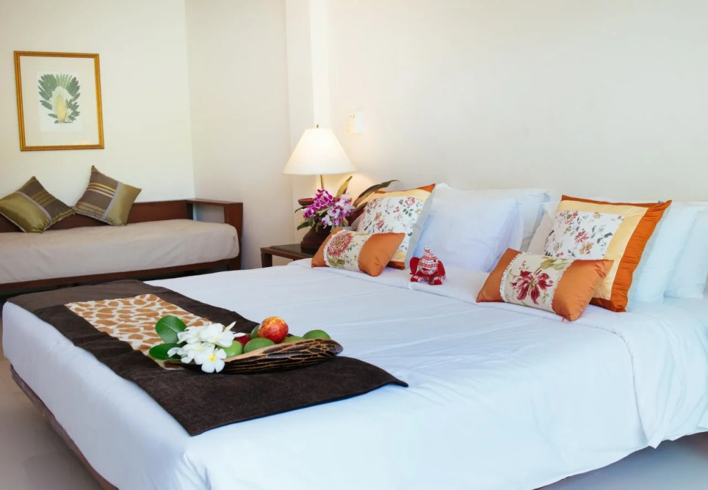 Hill Myna Holiday Park & Cafe