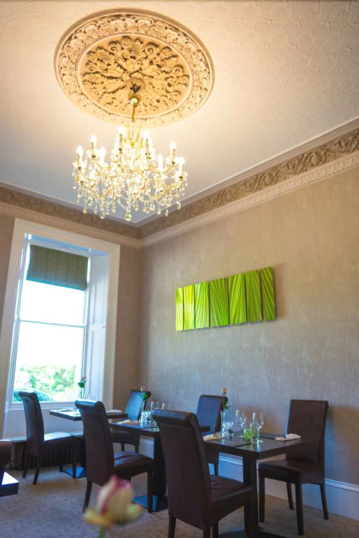 Westlakes Hotel and Restaurant