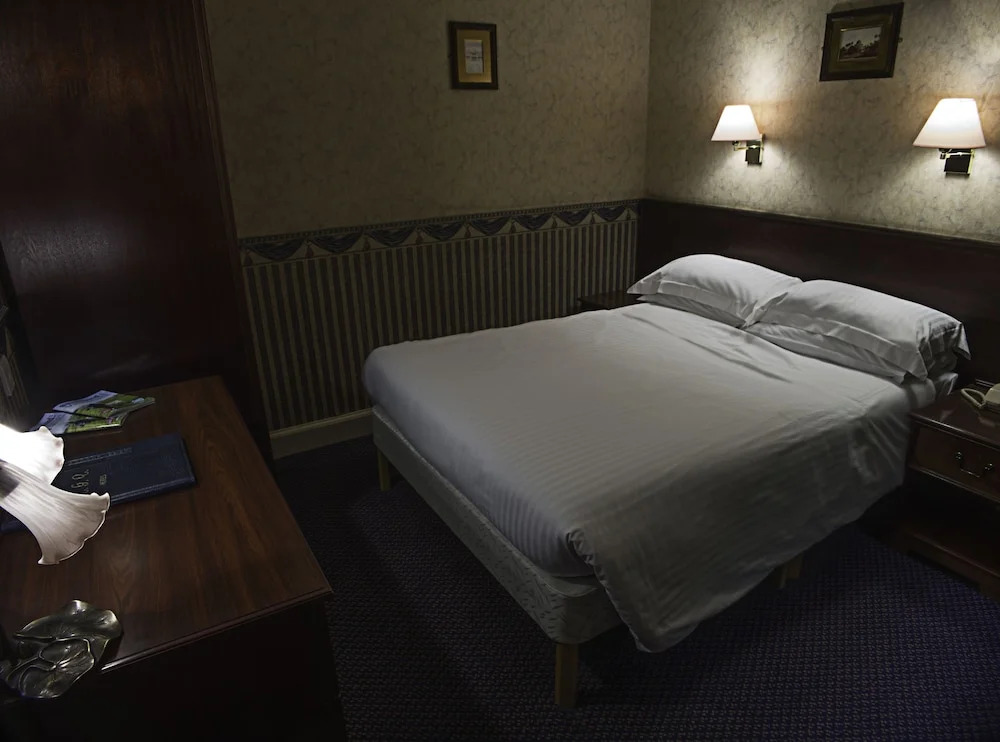 Queens Hotel