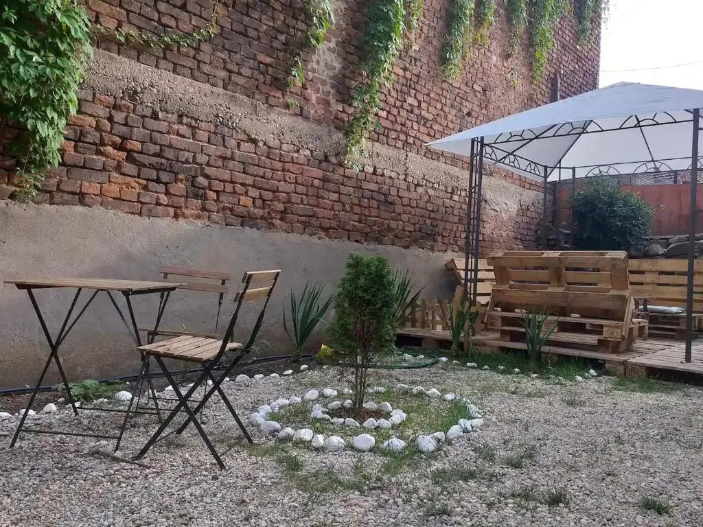 Central Bohemian House/Garden/-5 bedrooms, 3 Baths