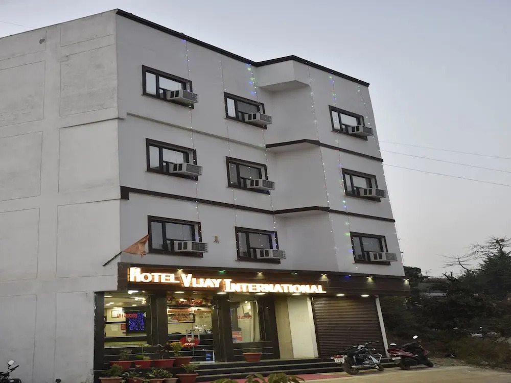 OYO 10155 Vijay International
