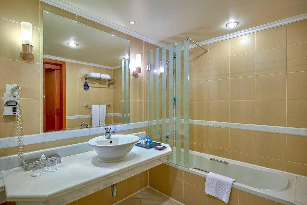 Отель Parrotel Beach Resort