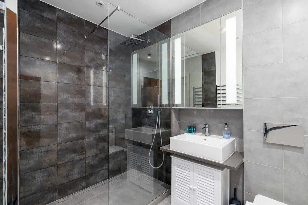 Modern 1 Bedroom Apartment in West Kensington
