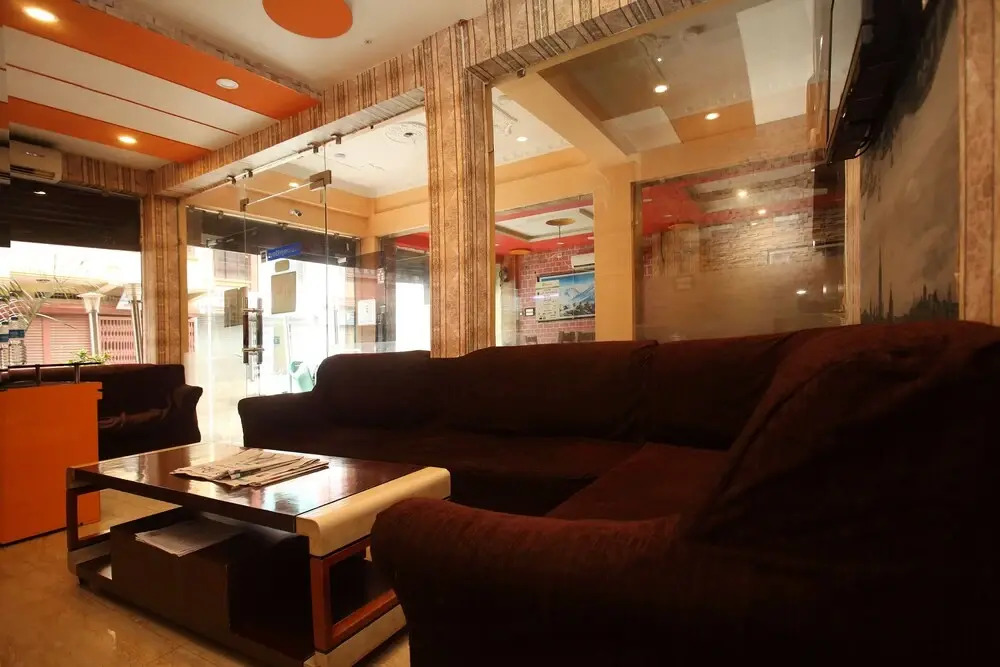 Oyo 512 Hotel Brindaban