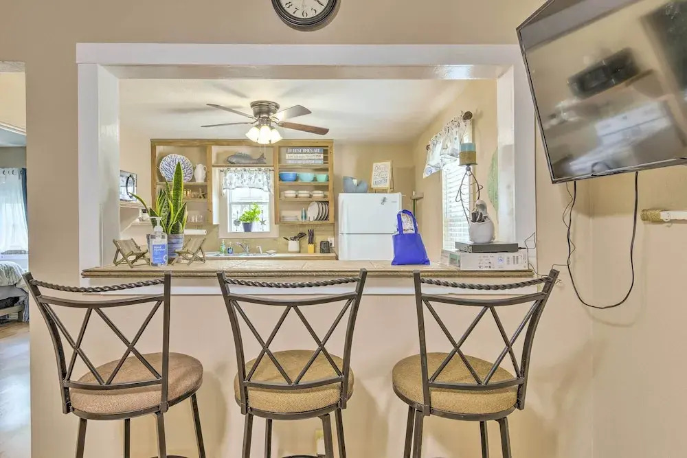 Fire Pit & Grill: Fishing Cottage in Aransas Pass!