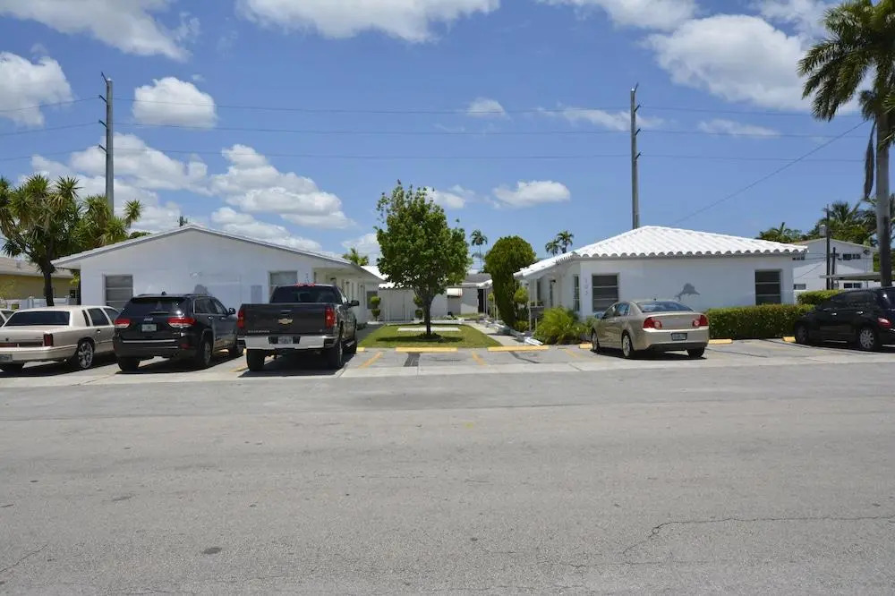 Hallandale Beach Apartments