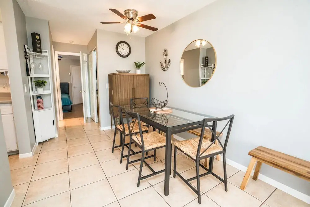 Clearwater Cove - 2344 Shelley St 1 Bedroom Condo