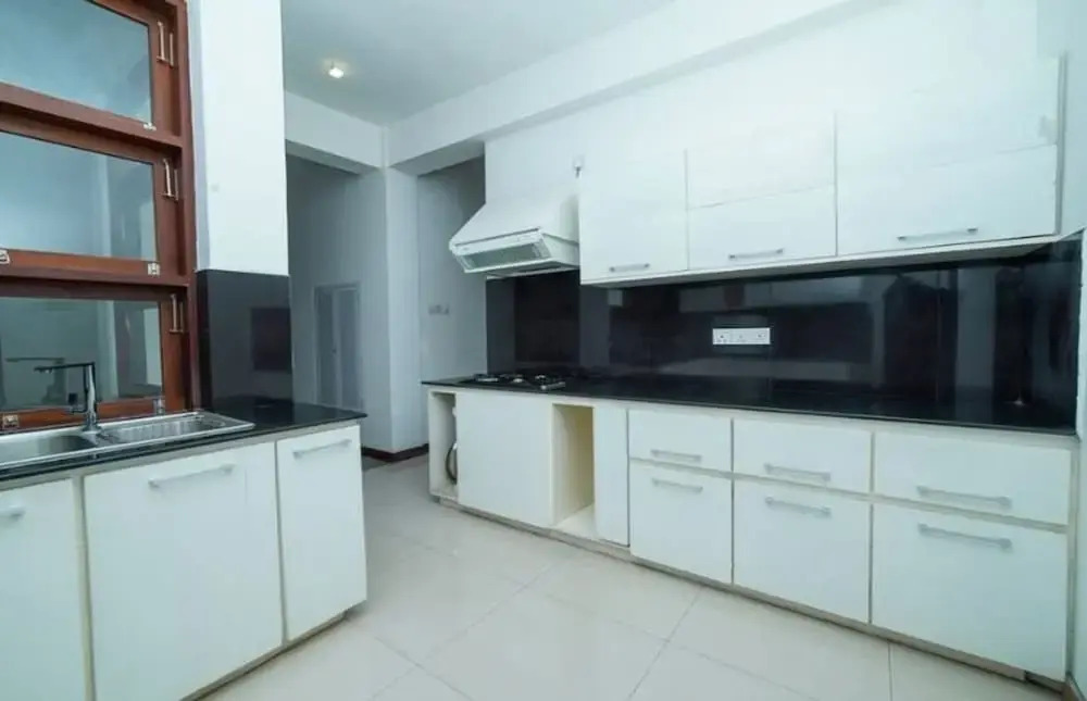OYO 557 De Mansion