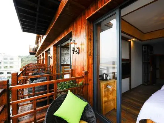 Hillside Mercure Zixing