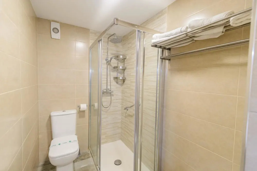 Benal Beach 907 - First Line Beach 2BR Apartment in Benal Beach Resort with Water park.