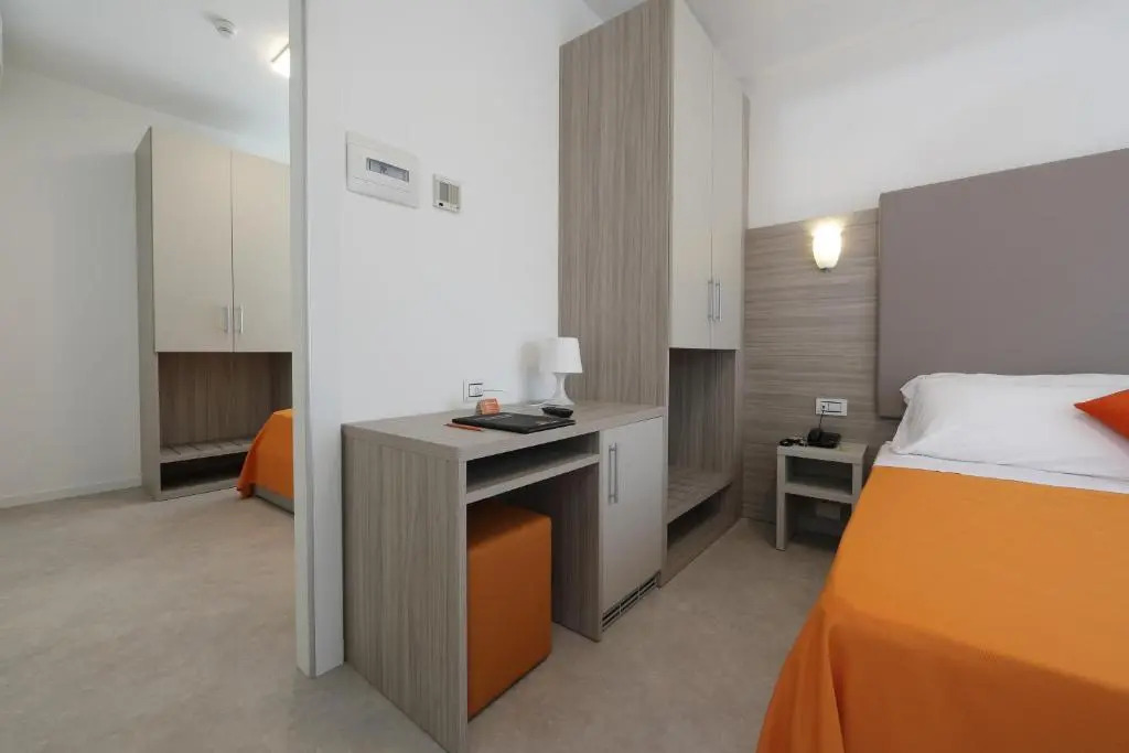 Hotel Simi Lan