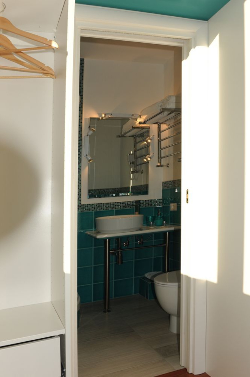 Superior Relais FCollection Temple View