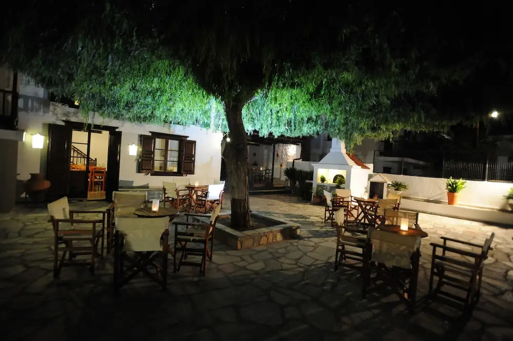Elli Hotel