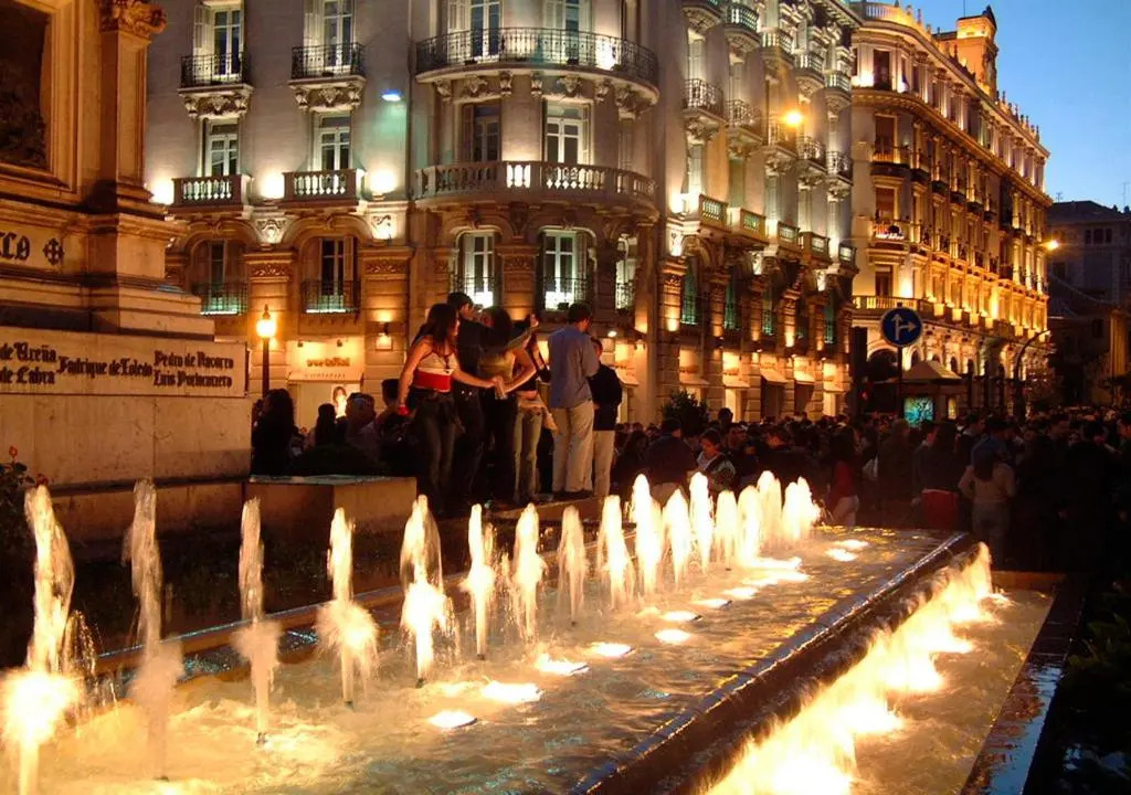 Exclusive Apartment in City Center. Capiteles