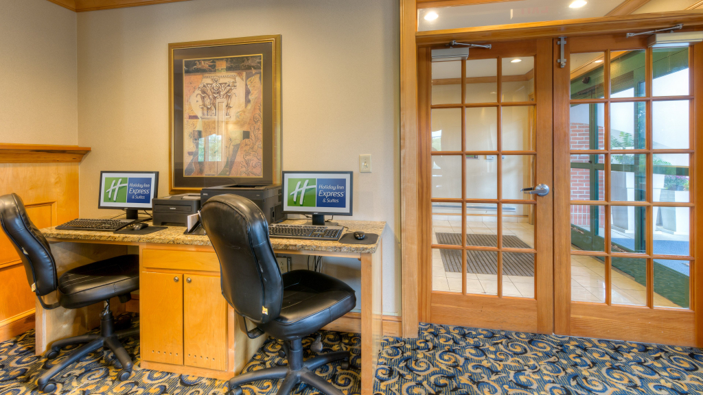 Holiday Inn Express Hotel & Suites Memphis Southwind by IHG