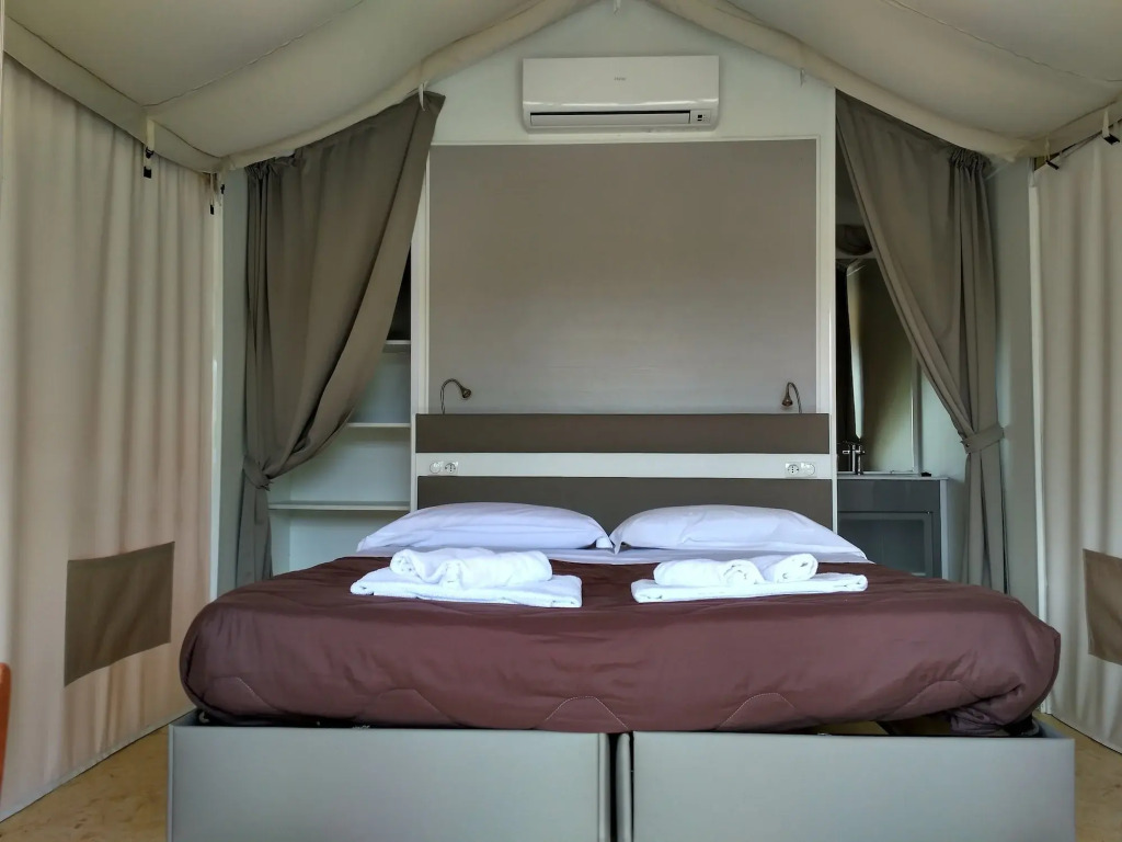 hu Firenze Camping in Town