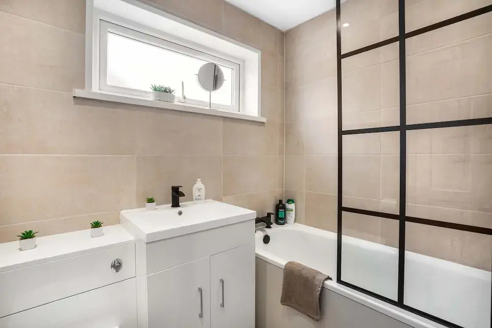 3 Bedroom House-free Parking