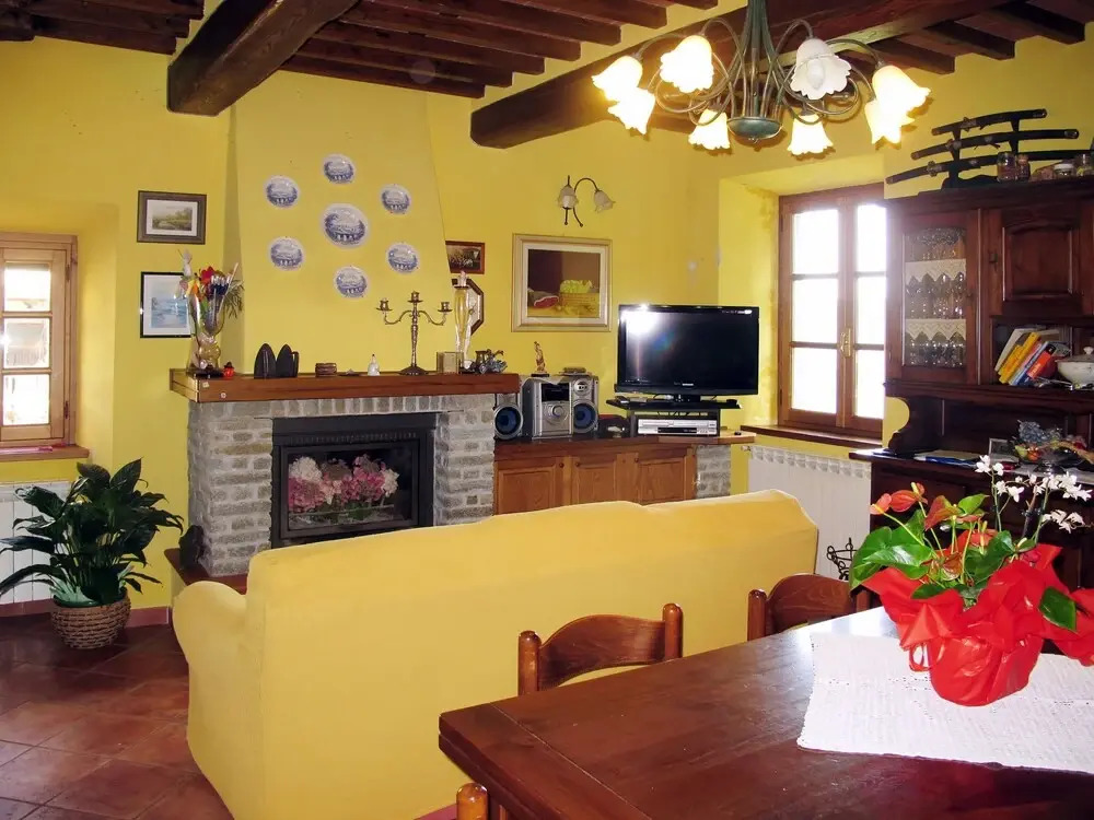 Sara Gello in Gello With 3 Bedrooms and 3 Bathrooms