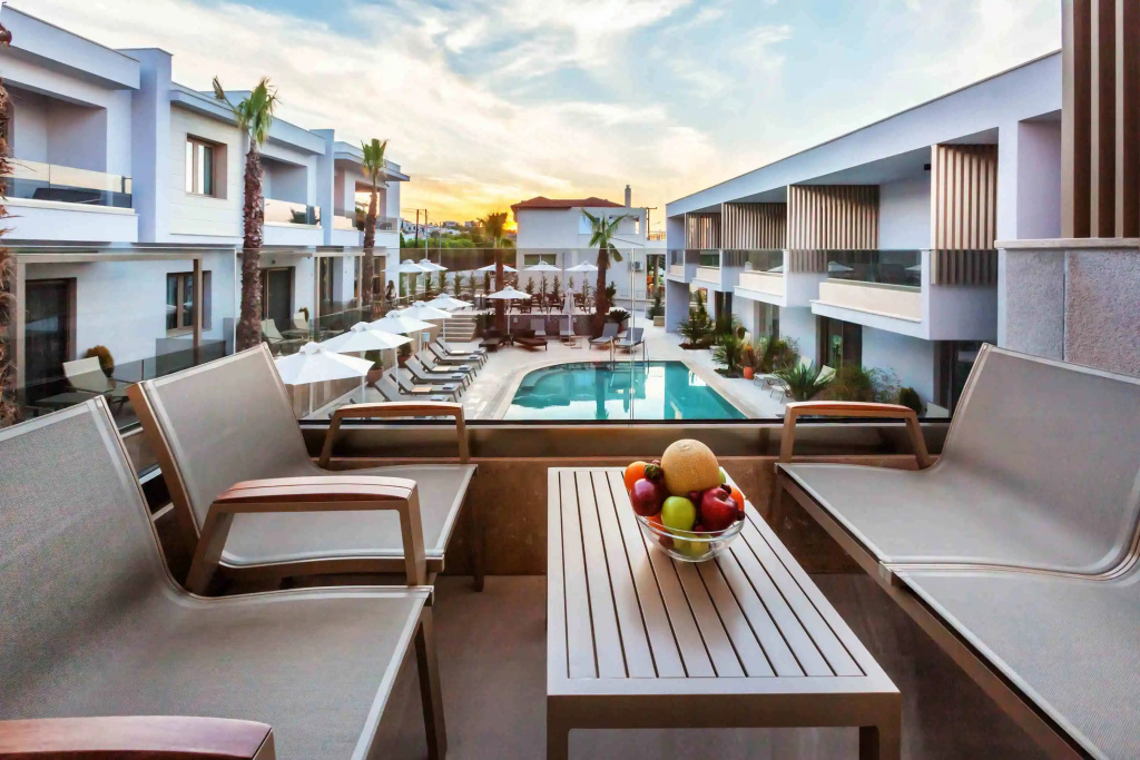 Pefki Deluxe Residences