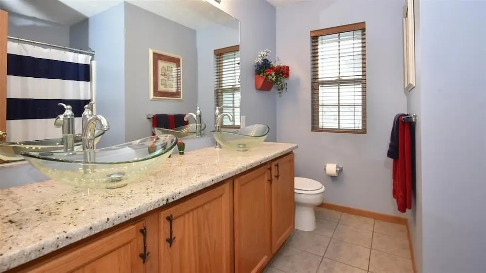 Seven Springs 4 BR Premium Condo, Sleeps 9 by RedAwning