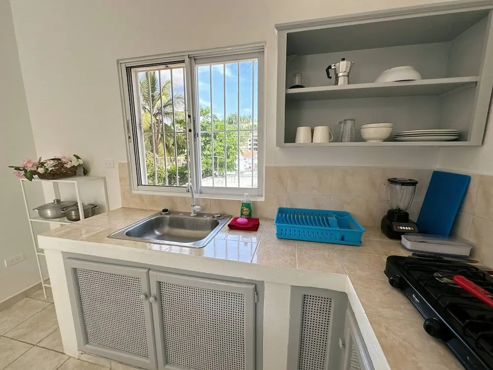 Secure 2-pers Apartment Centrally Located and Close to the Beach