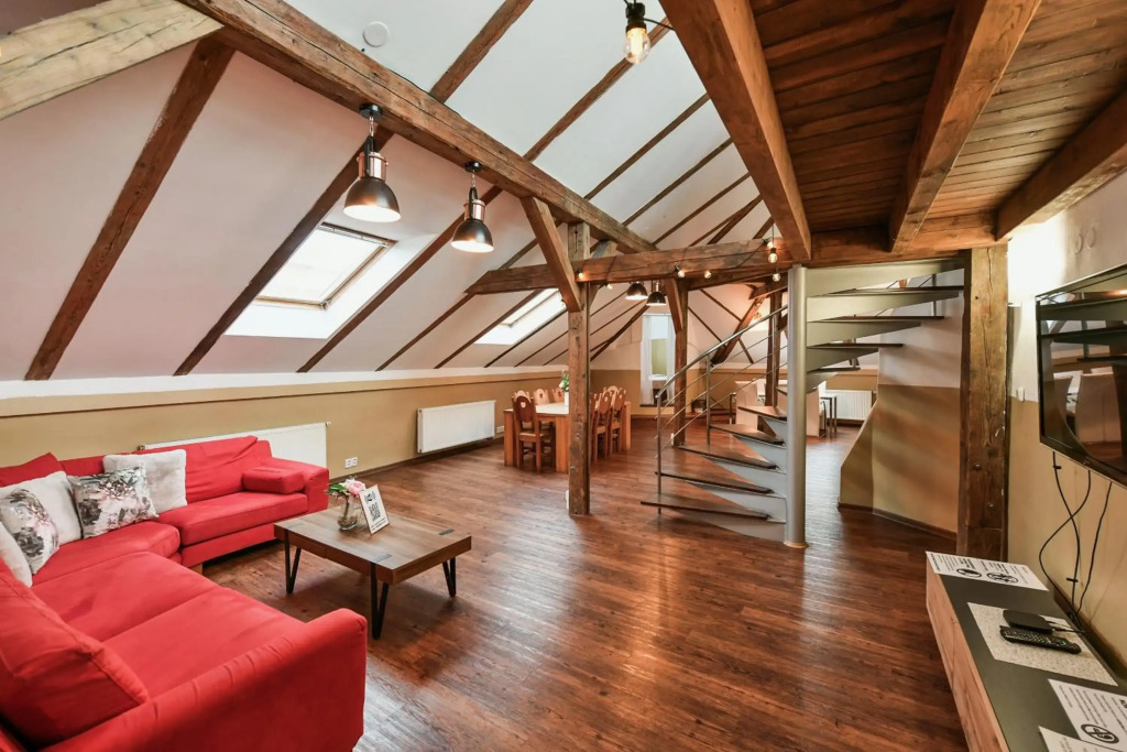 Charles Bridge Hostel & Apartments