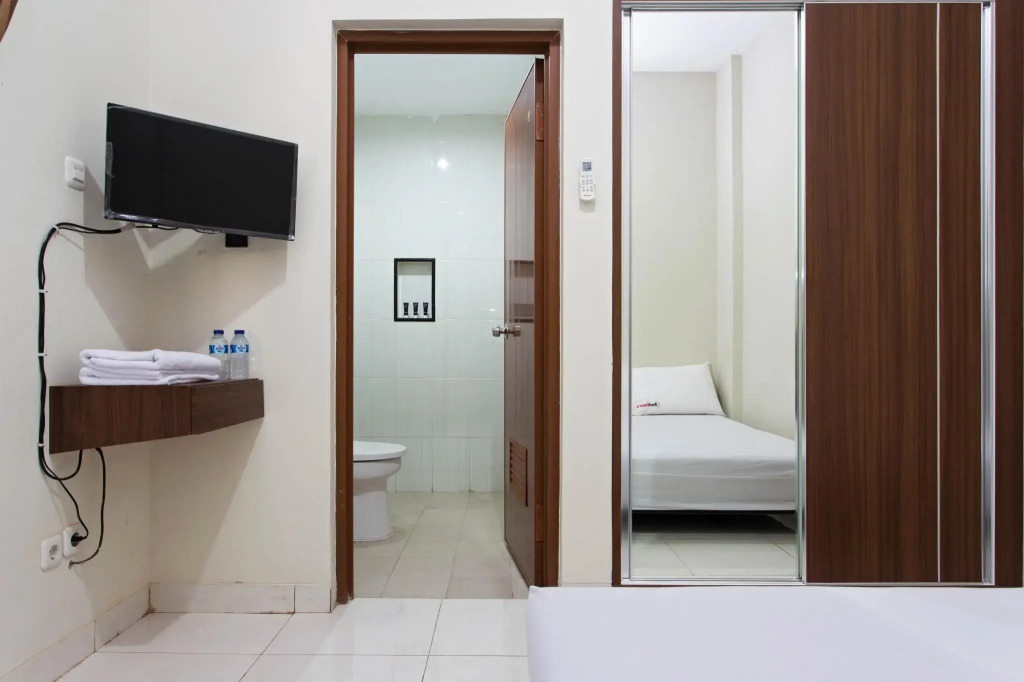 RedDoorz Near Cengkareng Airport