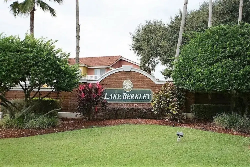 929 - Pool Home, Lake Berkley Resort