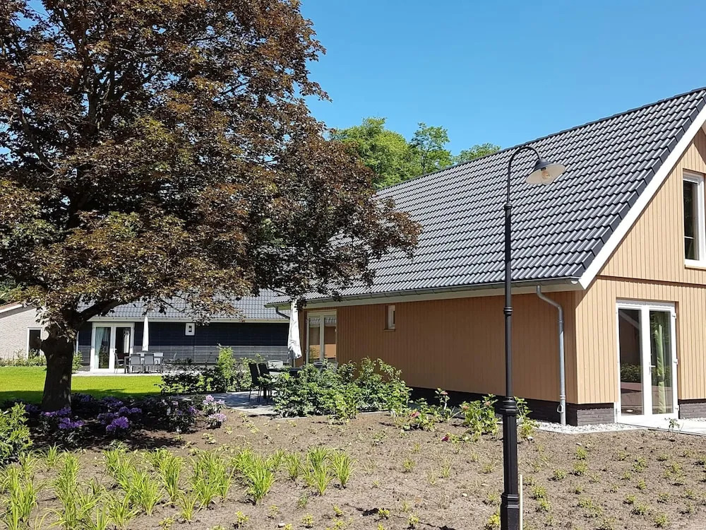 Modern Villa with Garden