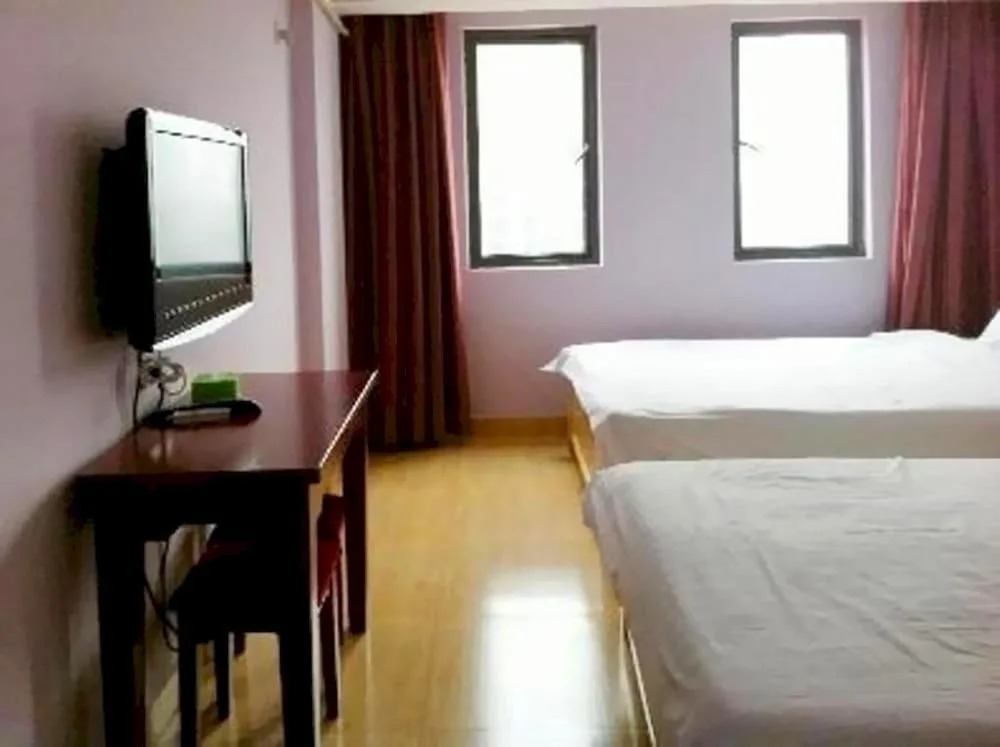 Jienasi Business Hotel