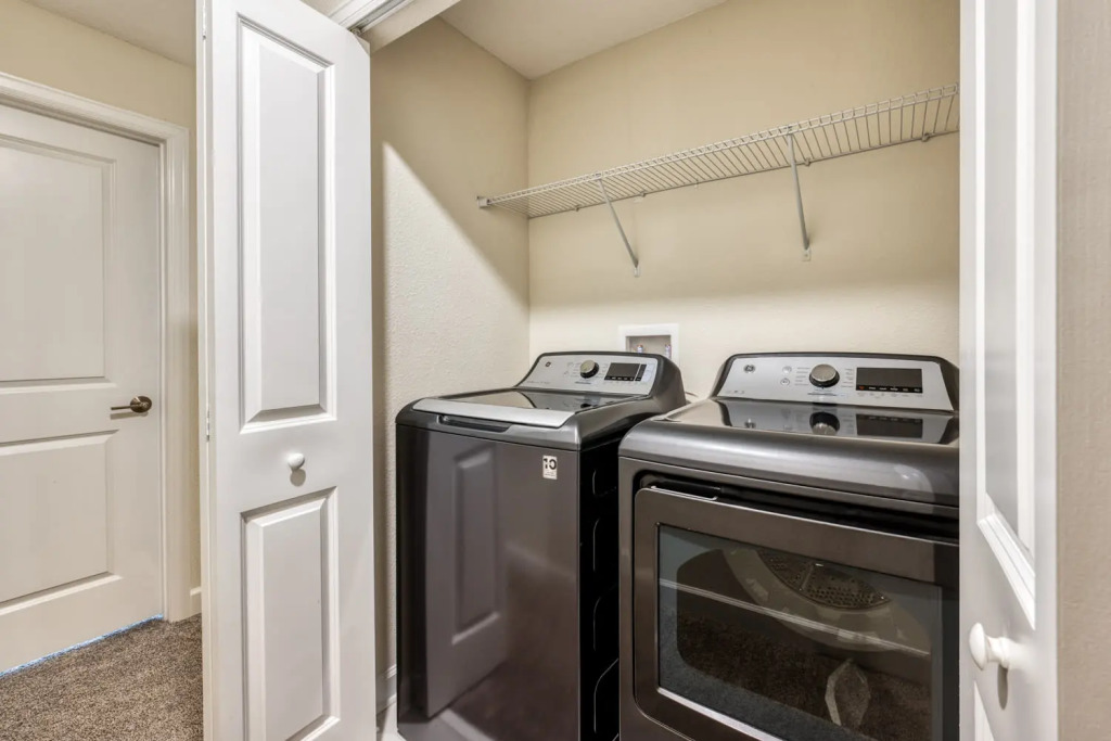 Super nice and spacious home with private pool near Disney