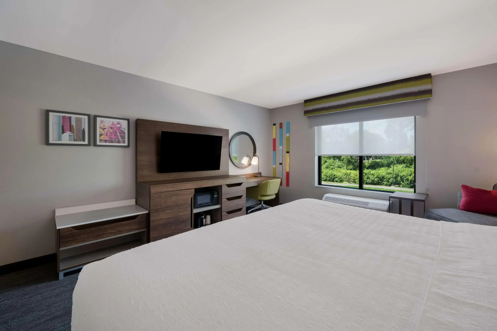 A Victory Hotel & Suites